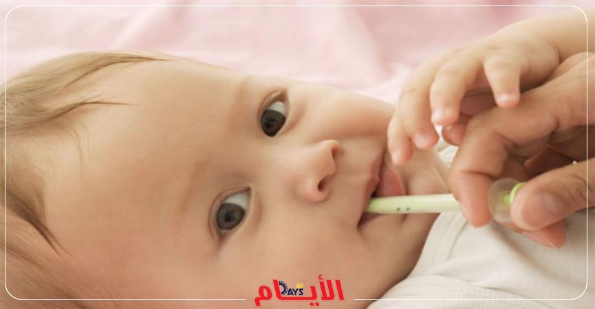 طفل رضيع