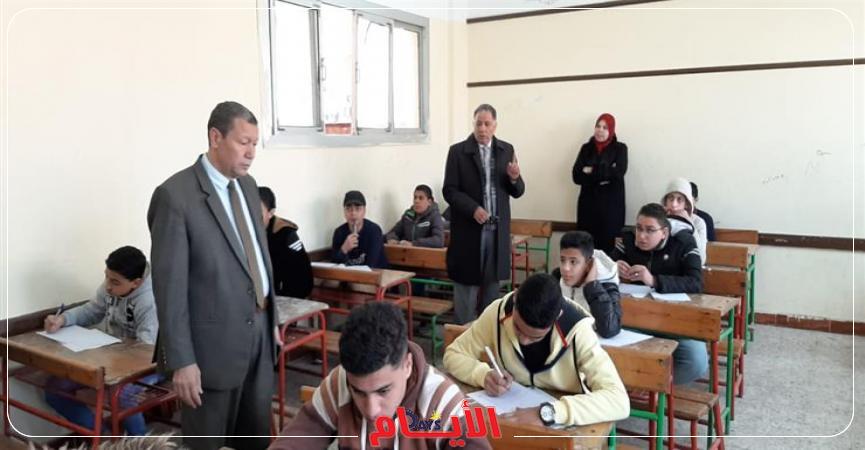 مكافأة امتحانات الفصل الدارسي الأولي