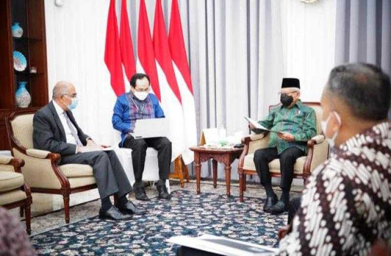 بالصور .. نائب رئيس إندونيسيا يستقبل السفير المصري في جاكرتا