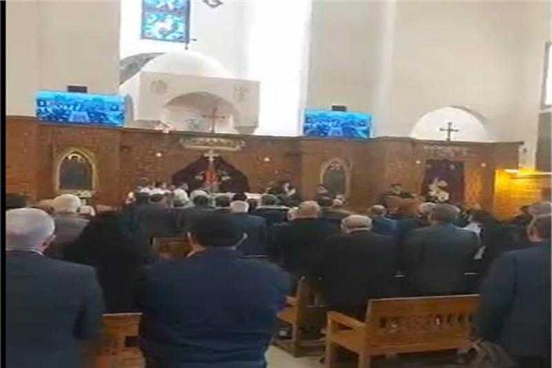 بالصور .. تشيع الإعلامي الكبير مفيد فوزي جثمان إلي مثواه الأخير من كنيسة المرعشلي